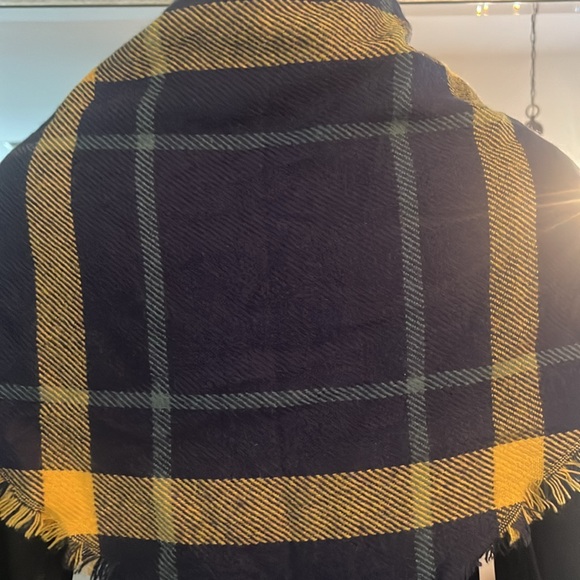 Autumn Winter Female Plaid Scarf - Picture 7 of 7